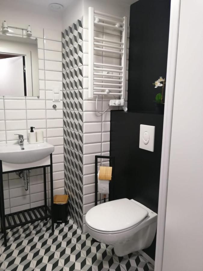Apartament Airport Breslavia Esterno foto